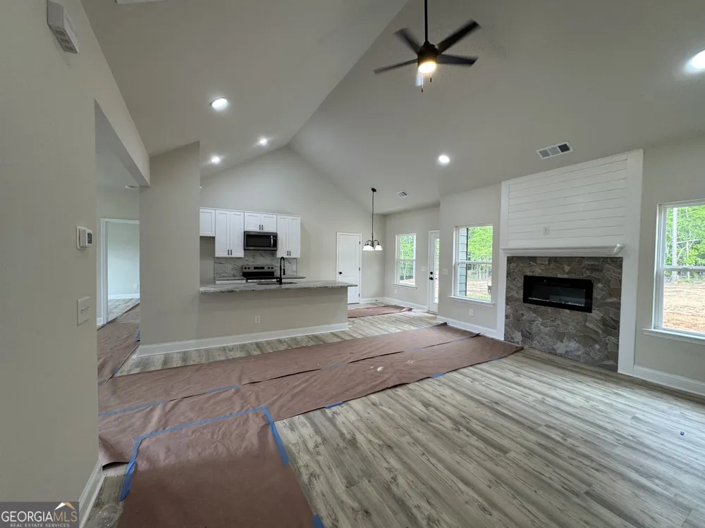 2089 N Hicks RD Toccoa, GA 30577