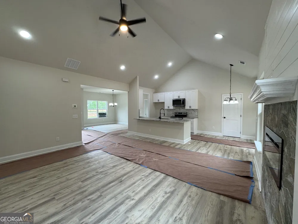 2089 N Hicks RD Toccoa, GA 30577