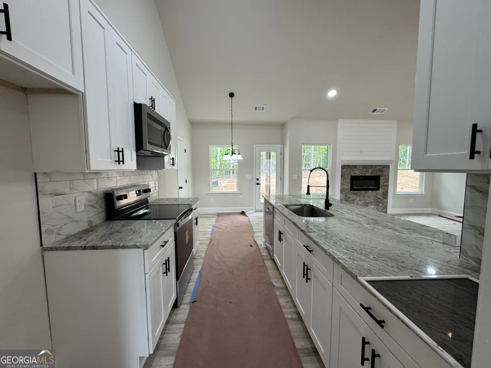 2089 N Hicks RD Toccoa, GA 30577