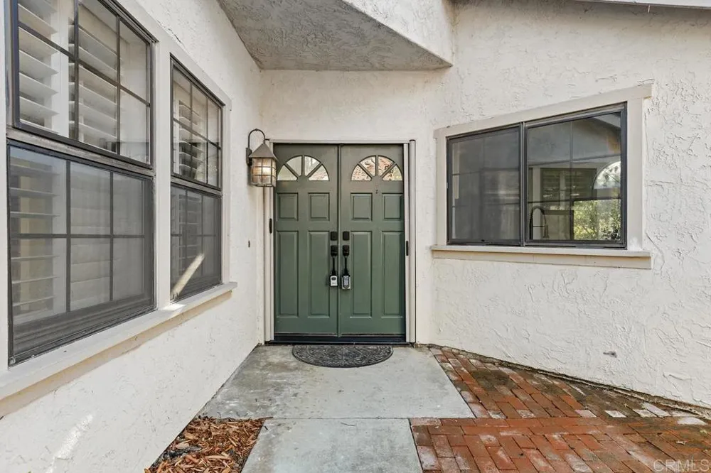 2533 Holly Valley Drive Vista, CA 92084