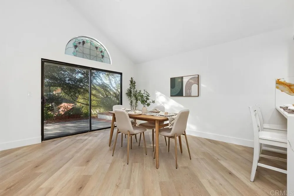 2533 Holly Valley Drive Vista, CA 92084