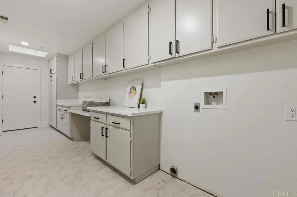 2533 Holly Valley Drive Vista, CA 92084