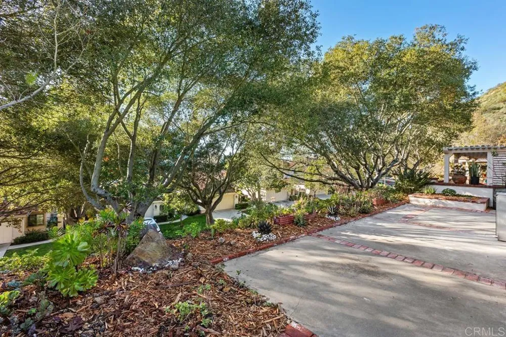 2533 Holly Valley Drive Vista, CA 92084