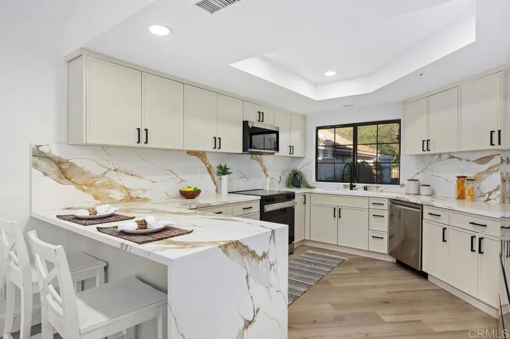2533 Holly Valley Drive Vista, CA 92084