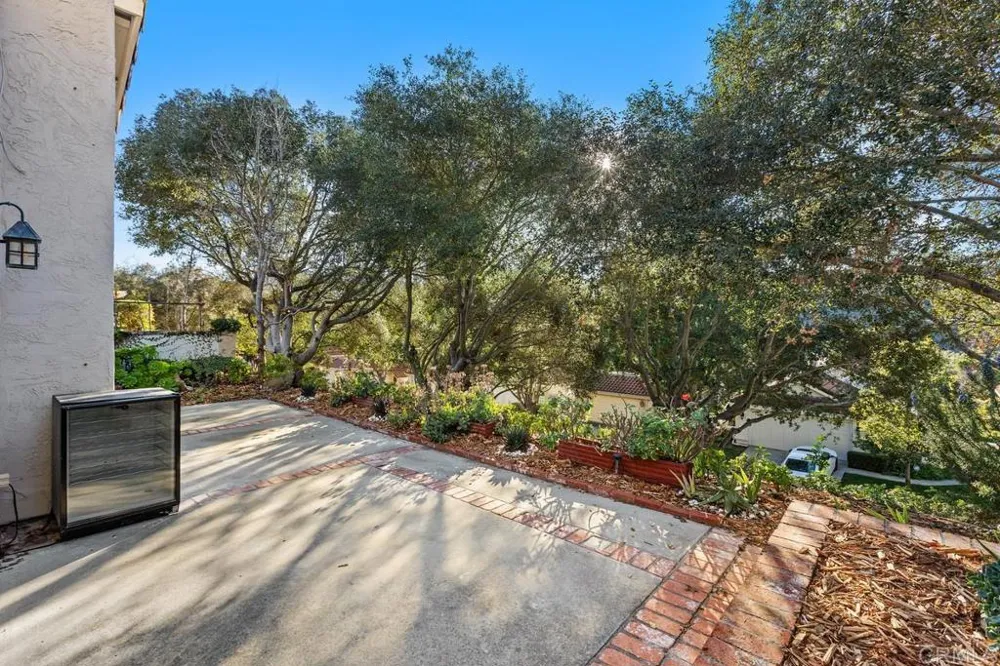 2533 Holly Valley Drive Vista, CA 92084