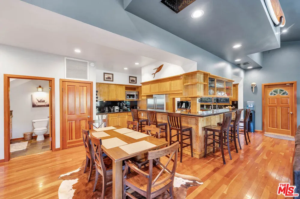 21832 Canon Drive Topanga, CA 90290