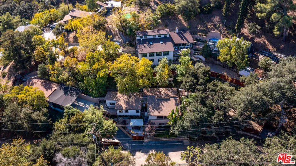 21832 Canon Drive Topanga, CA 90290
