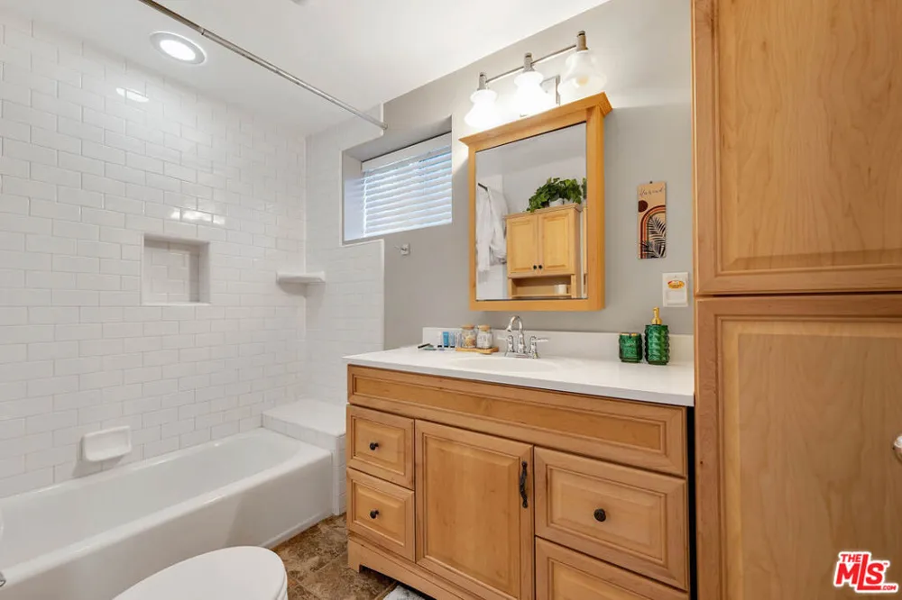 21832 Canon Drive Topanga, CA 90290