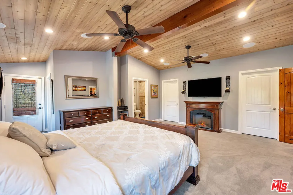 21832 Canon Drive Topanga, CA 90290
