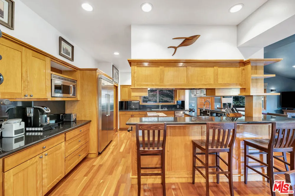 21832 Canon Drive Topanga, CA 90290