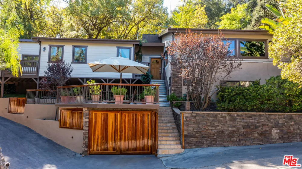 21832 Canon Drive Topanga, CA 90290