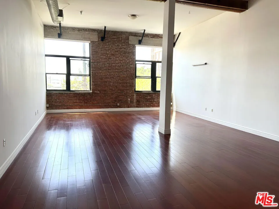 652 Mateo Street #305 Los Angeles, CA 90021