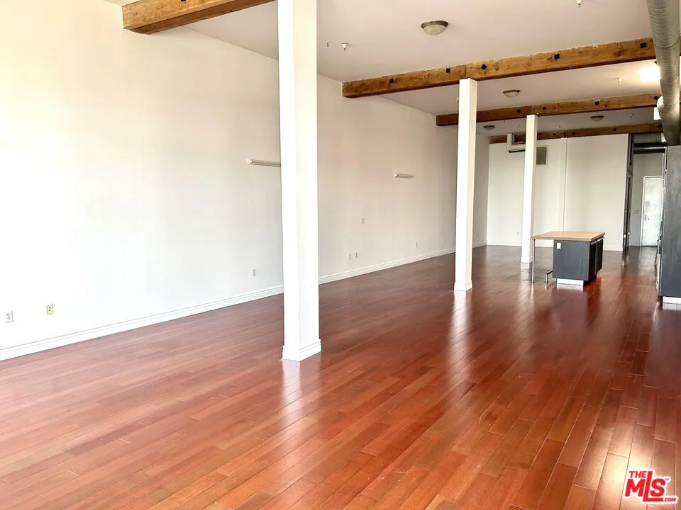 652 Mateo Street #305 Los Angeles, CA 90021