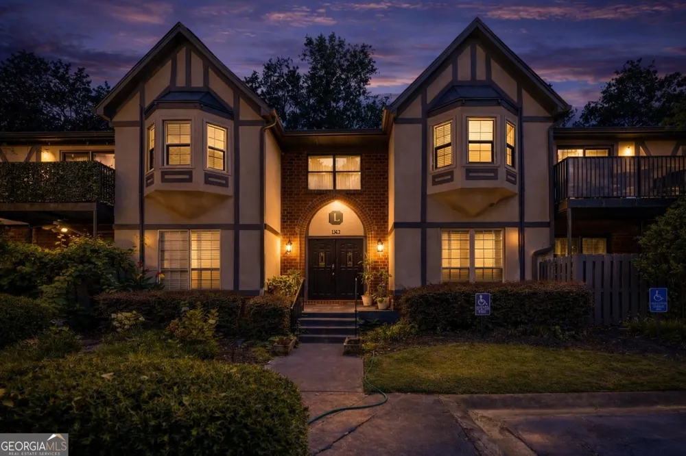 6851 Roswell Road #I15