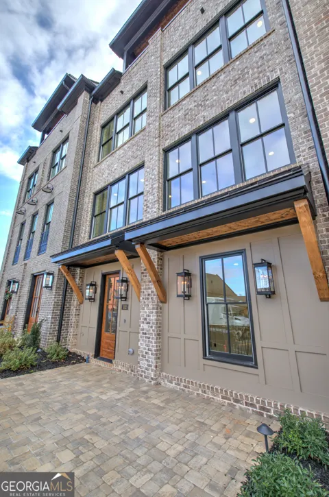 178 W Main ST