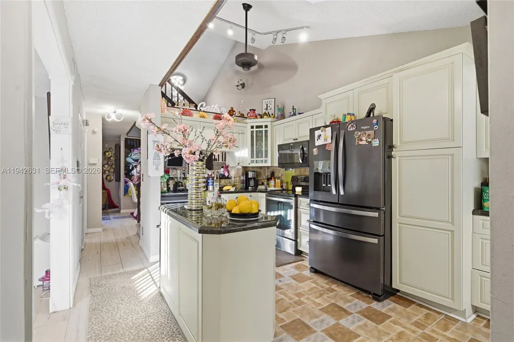 7790 NW 79th Ave #G6 Tamarac, FL 33321