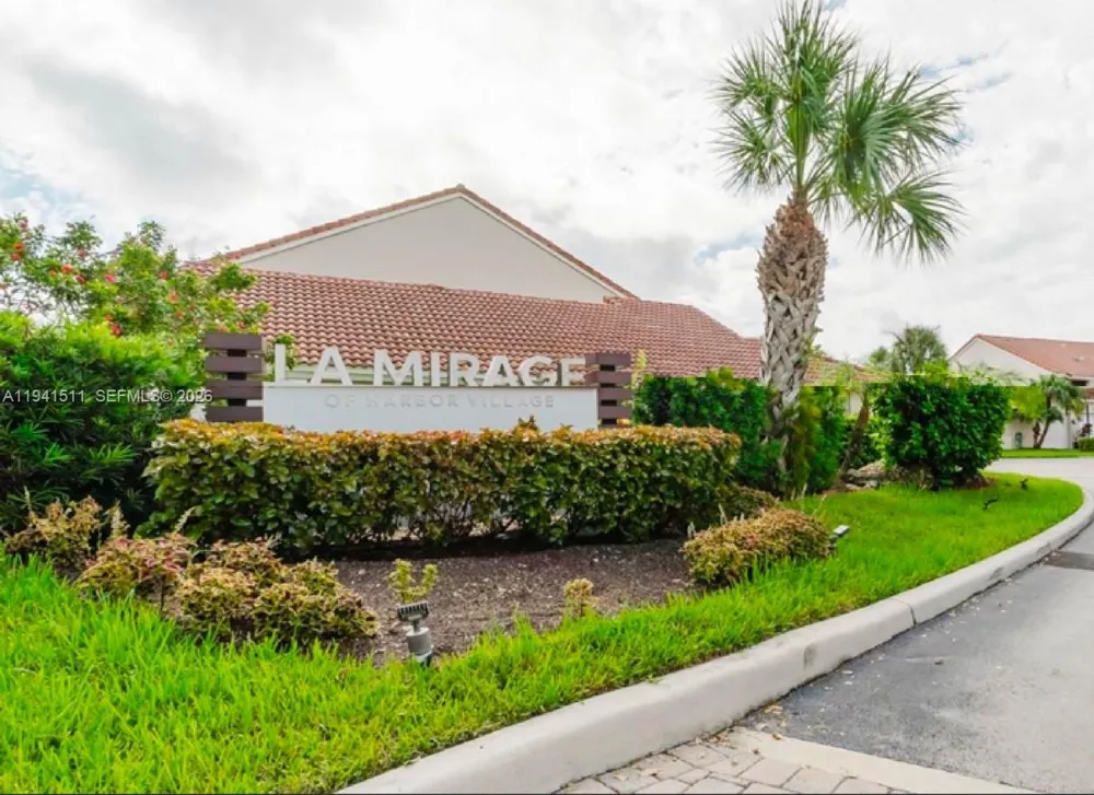 21150 Jib Ct #J12 Aventura, FL 33180