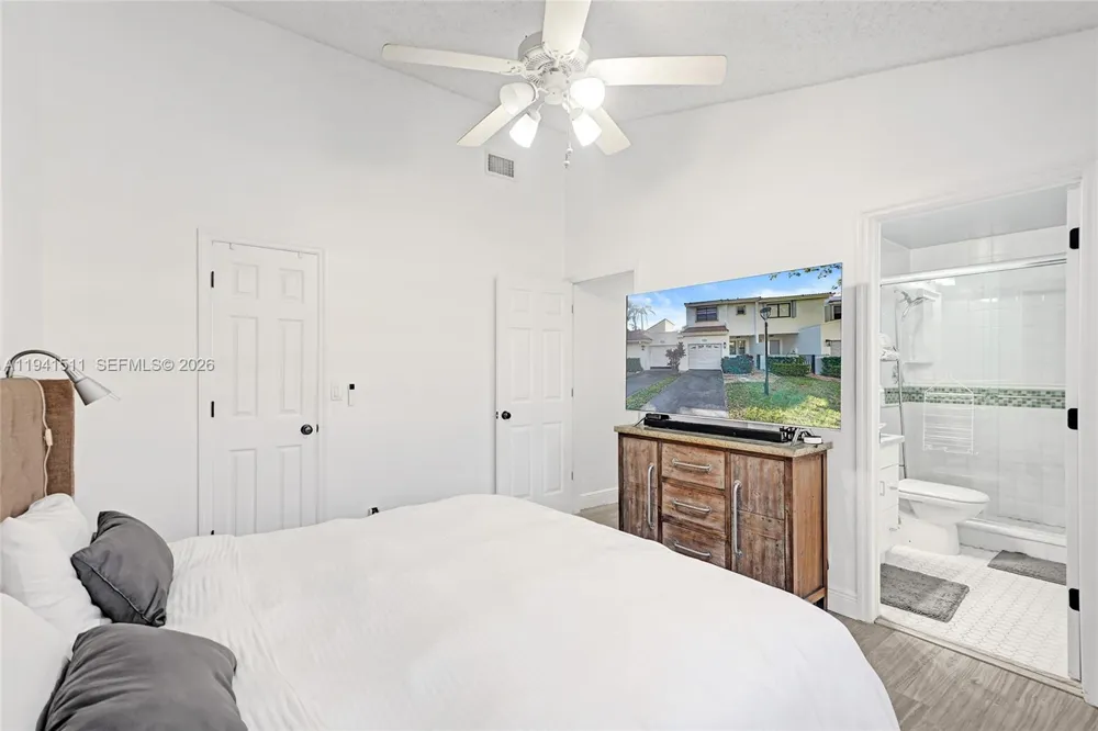 21150 Jib Ct #J12 Aventura, FL 33180