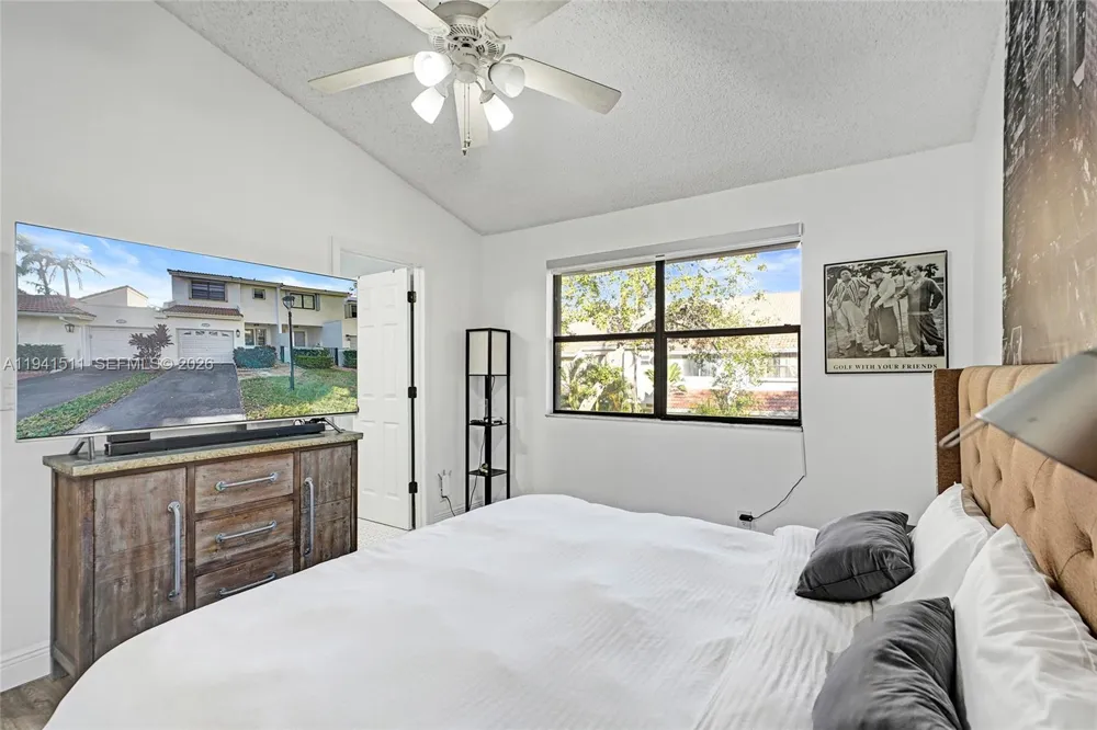 21150 Jib Ct #J12 Aventura, FL 33180