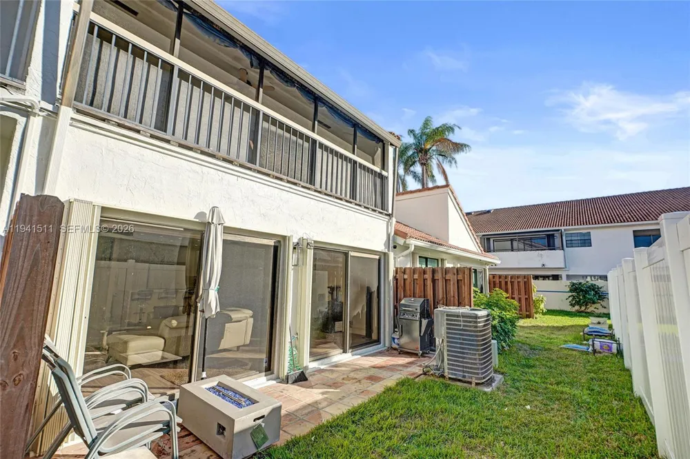 21150 Jib Ct #J12 Aventura, FL 33180