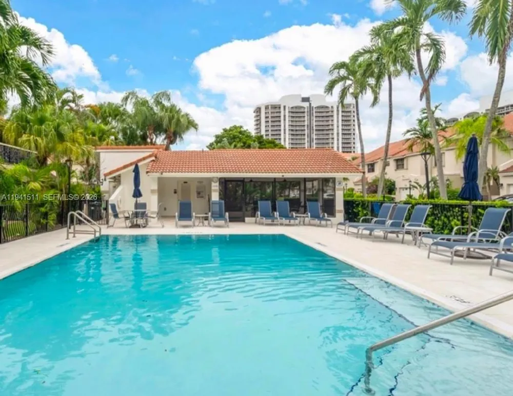 21150 Jib Ct #J12 Aventura, FL 33180
