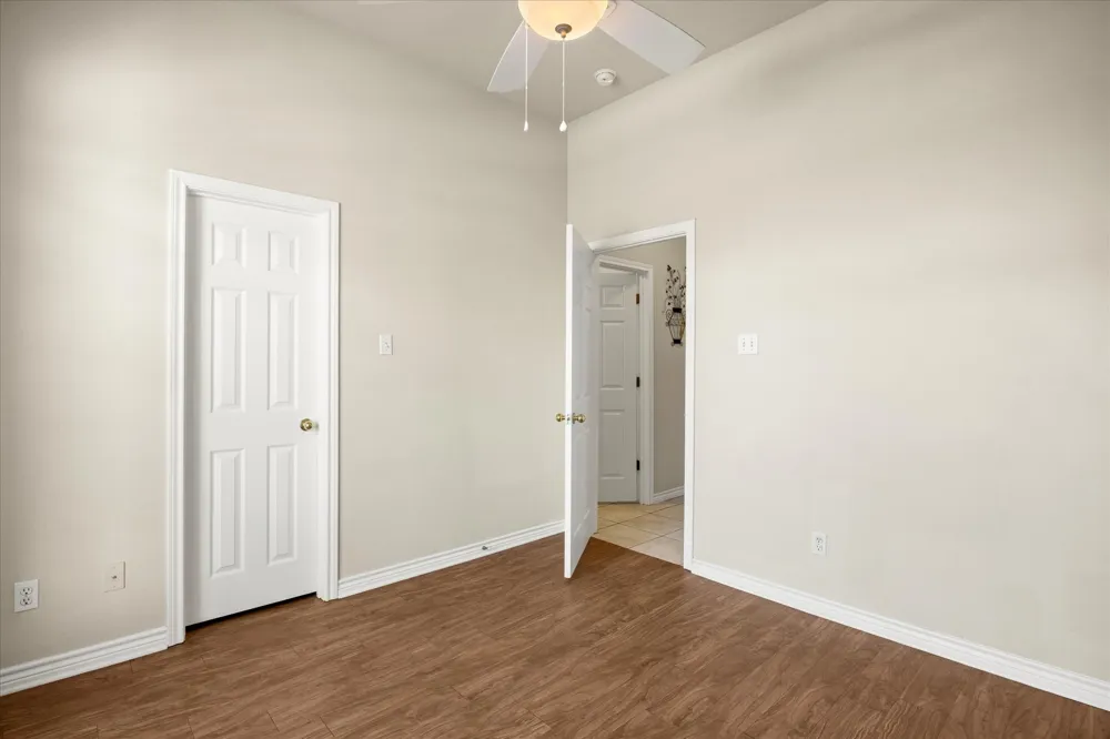 119 Spanish Oaks Trail Glen Rose, TX 76043