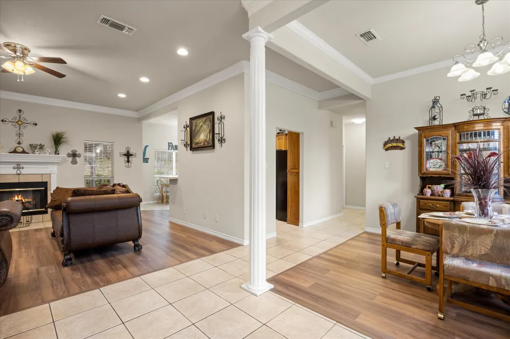 119 Spanish Oaks Trail Glen Rose, TX 76043