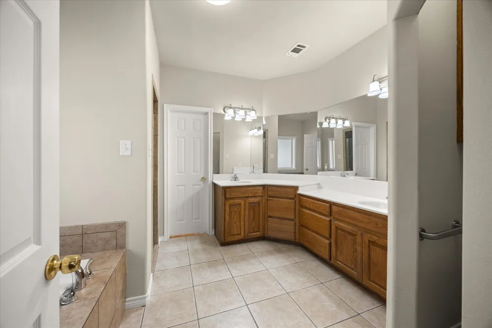 119 Spanish Oaks Trail Glen Rose, TX 76043