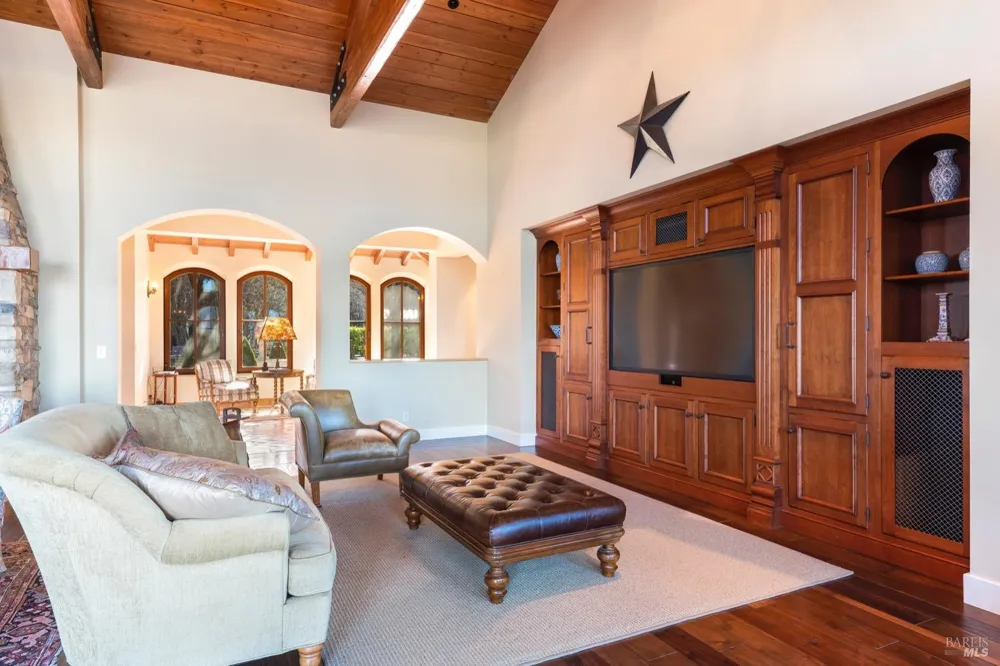 2110 Diamond Mountain Road Calistoga, CA 94515