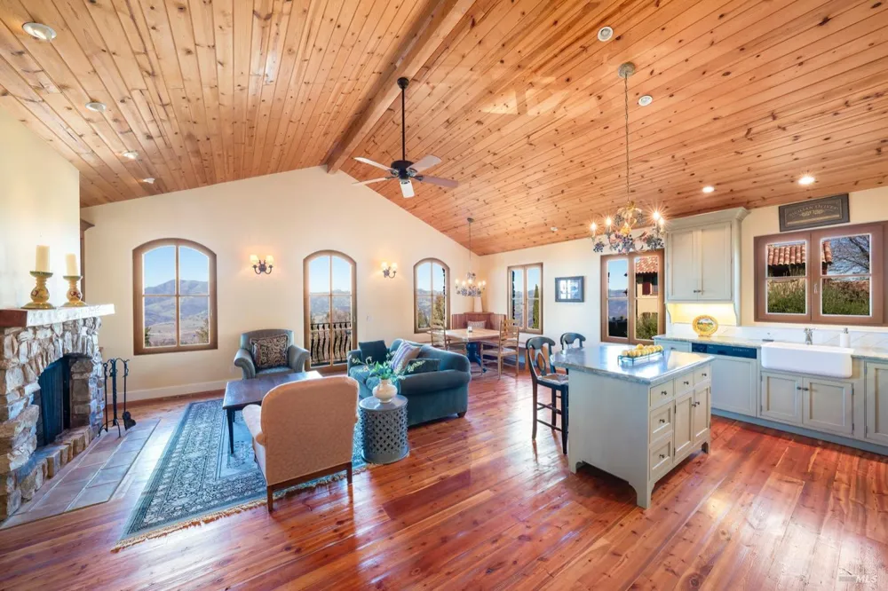 2110 Diamond Mountain Road Calistoga, CA 94515