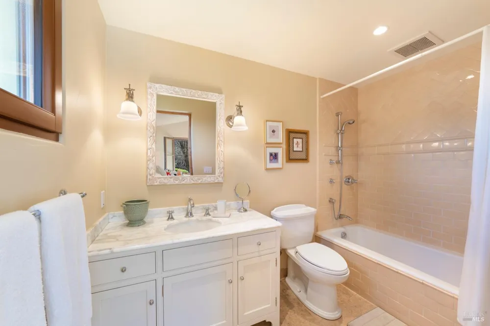 2110 Diamond Mountain Road Calistoga, CA 94515