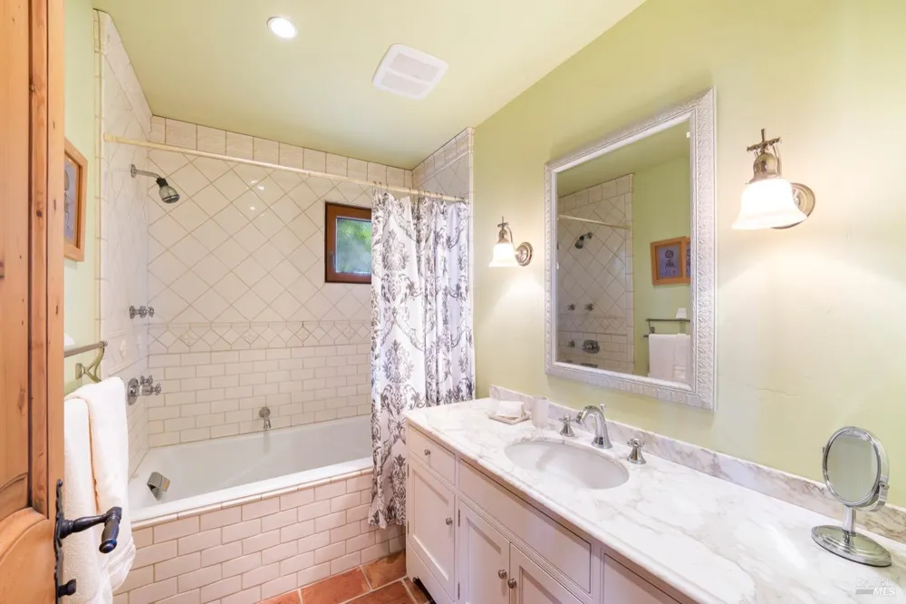 2110 Diamond Mountain Road Calistoga, CA 94515