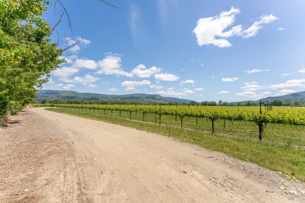 3525 Taylor Drive Ukiah, CA 95482
