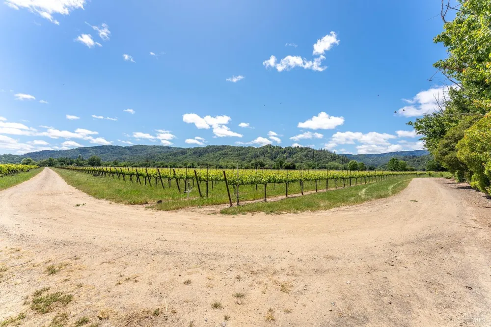 3525 Taylor Drive Ukiah, CA 95482