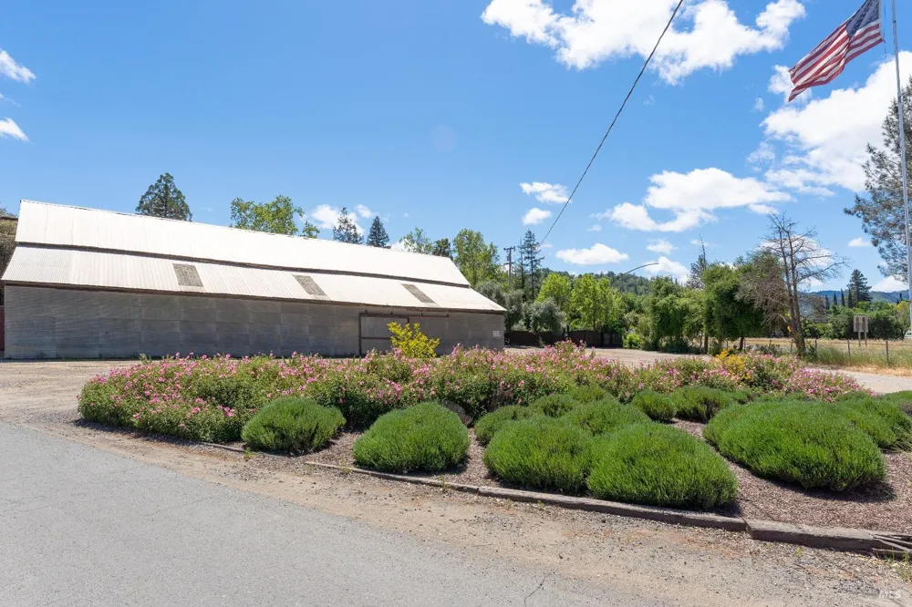 3525 Taylor Drive Ukiah, CA 95482