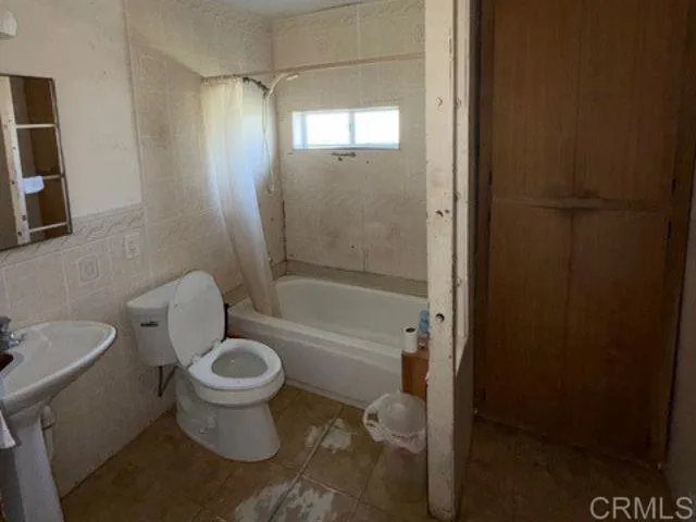 20042 Deerhorn Valley Road Jamul, CA 91935