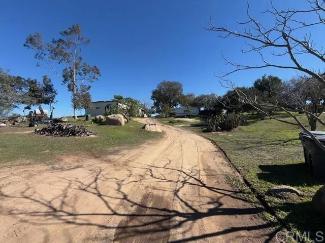 20042 Deerhorn Valley Road Jamul, CA 91935