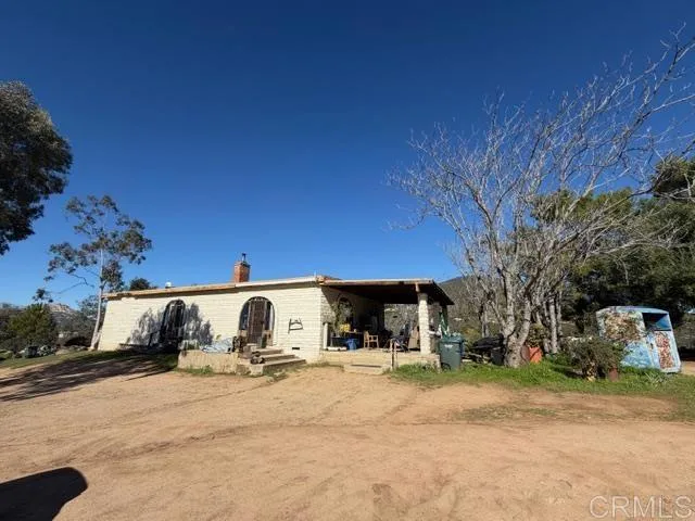 20042 Deerhorn Valley Road Jamul, CA 91935