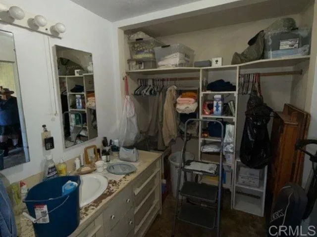 20042 Deerhorn Valley Road Jamul, CA 91935