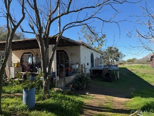 20042 Deerhorn Valley Road Jamul, CA 91935