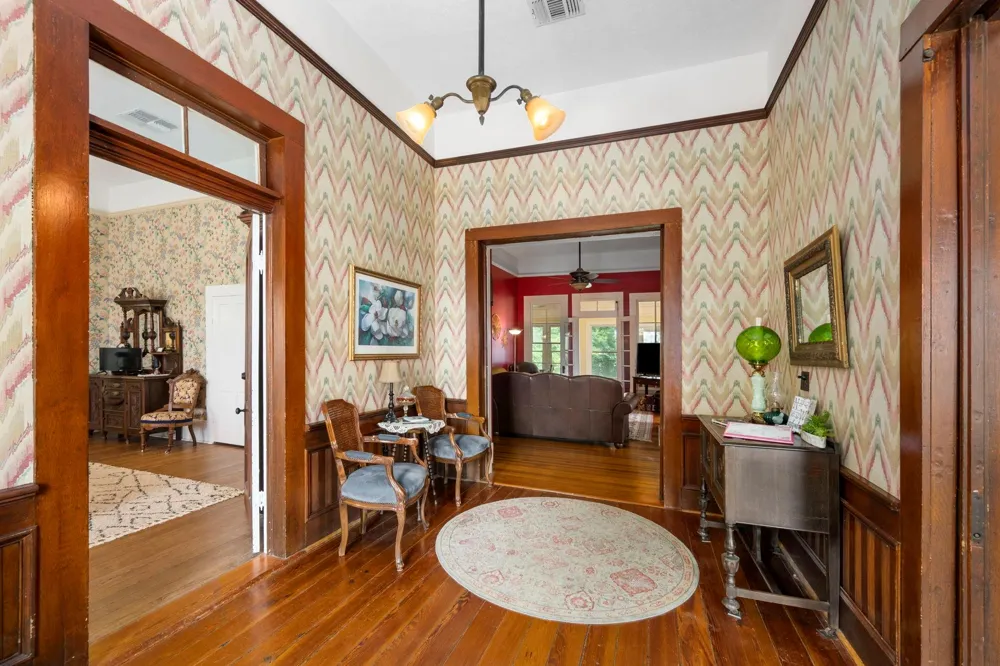 1118 Prairie Street Columbus, TX 78934