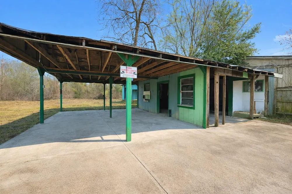 274 County Road 3945 Colmesneil, TX 75938
