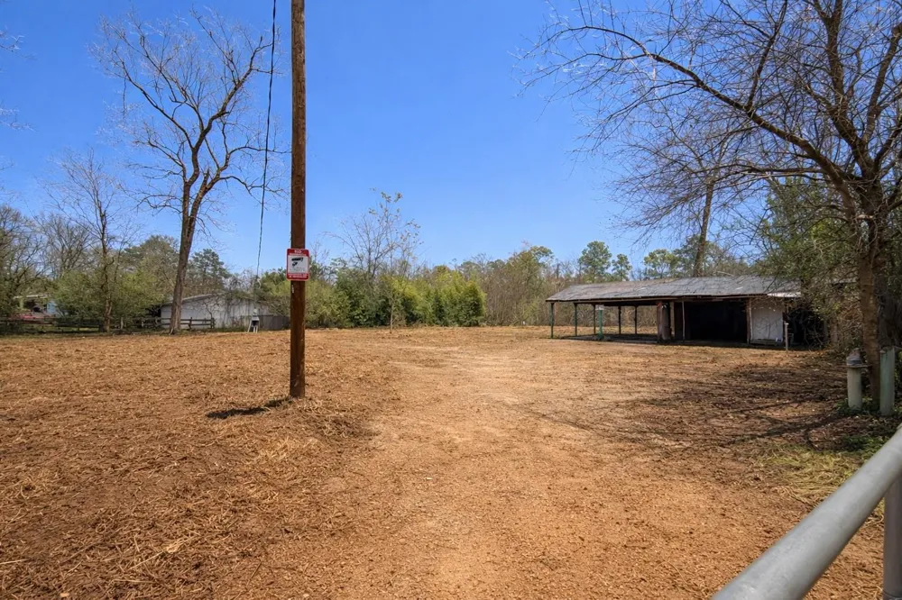 274 County Road 3945 Colmesneil, TX 75938