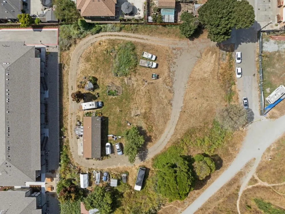 124 Gonda Street Royal Oaks, CA 95076