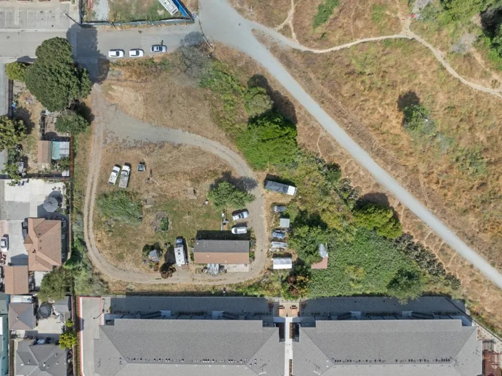 124 Gonda Street Royal Oaks, CA 95076