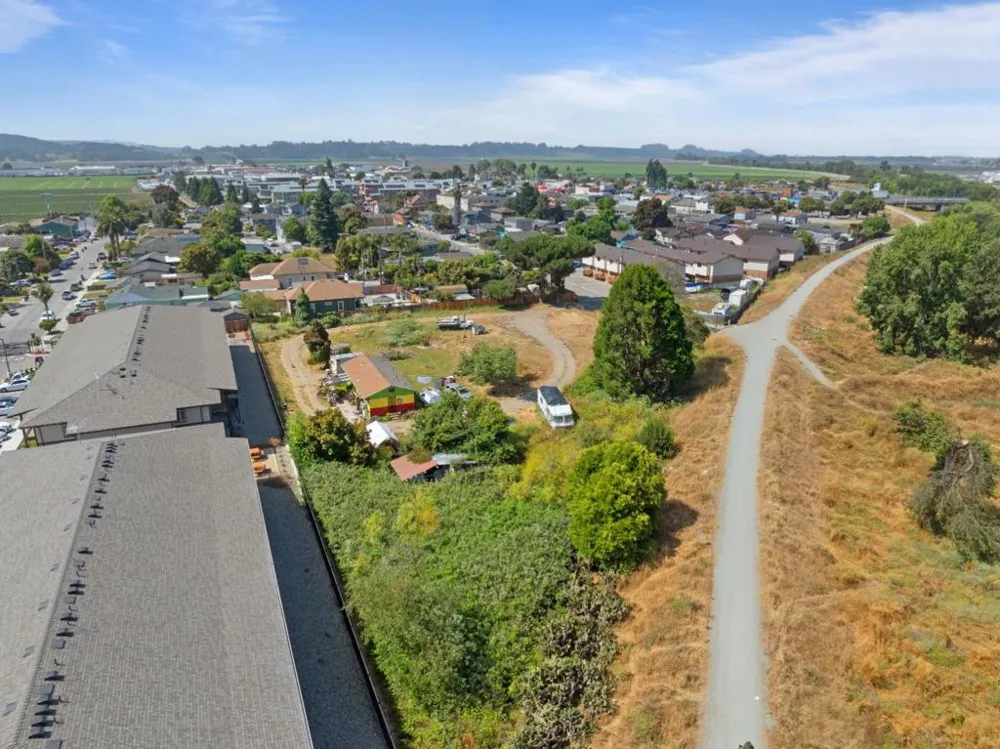 124 Gonda Street Royal Oaks, CA 95076