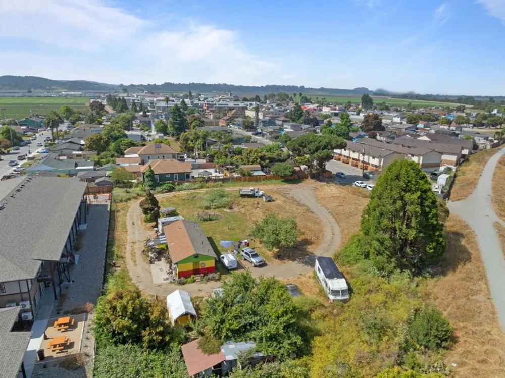 124 Gonda Street Royal Oaks, CA 95076