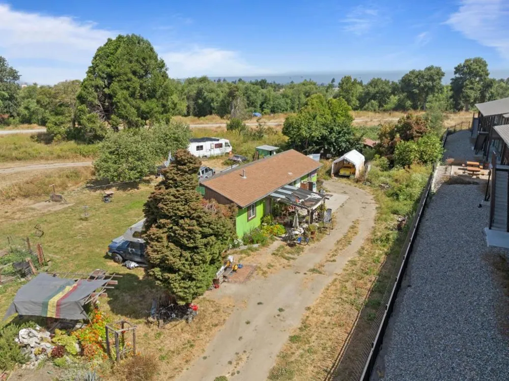 124 Gonda Street Royal Oaks, CA 95076