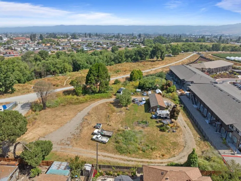 124 Gonda Street Royal Oaks, CA 95076