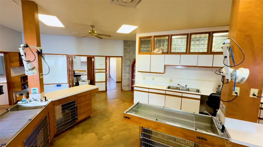 531 Highway 71 W Smithville, TX 78957